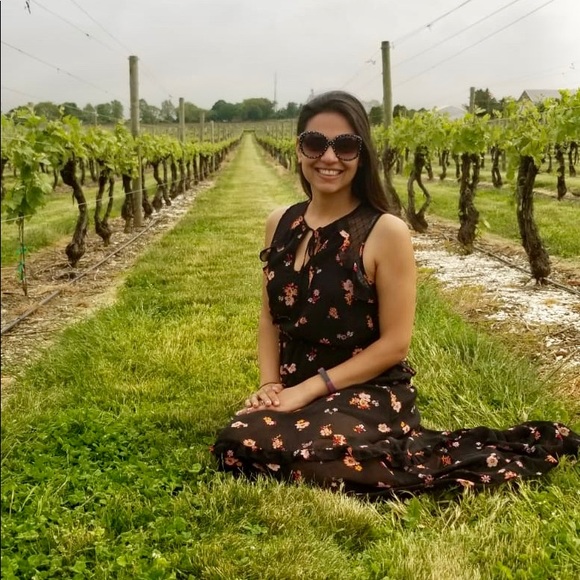 Meet your Posher, Rupali - Picture 2 of 3